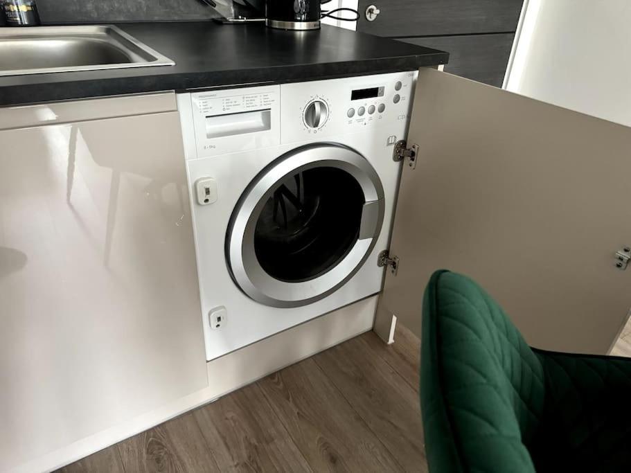 Luxury Oaks Suite, Free Private Parking, 2 Bed 2 Bathroom Apartment, Central Solihull Birmingam Exterior foto